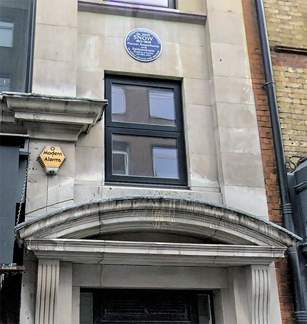 Close-up, 54 Frith Street, Snow's second home