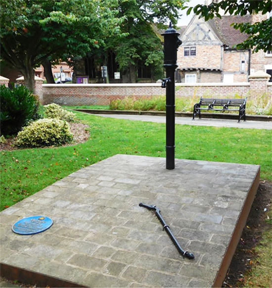 pump replica honor Snow in York