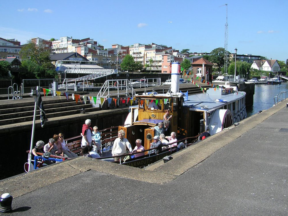 Slide 12 The Tital Thames