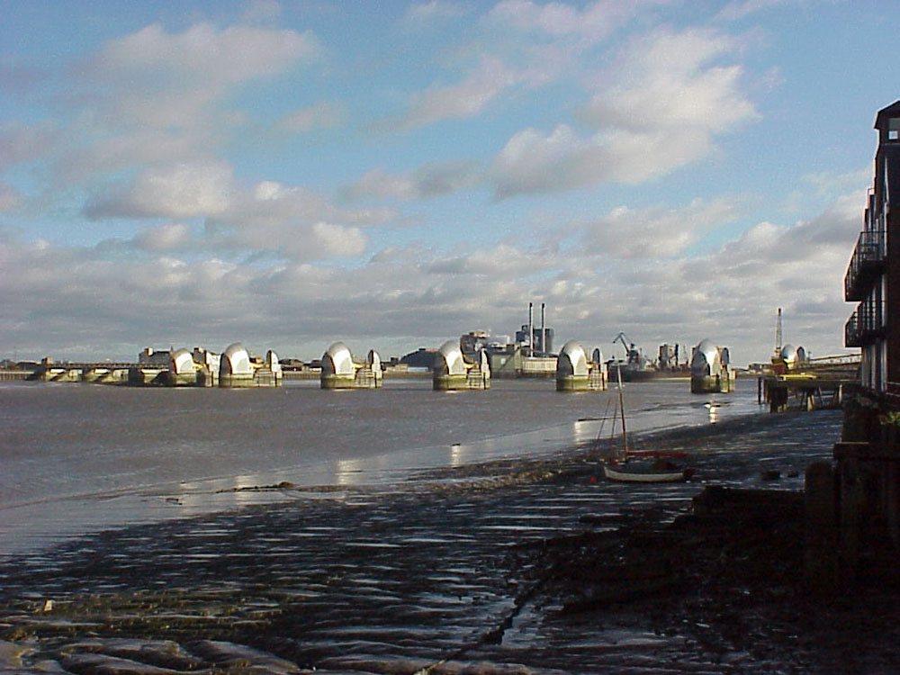 Slide 35 of The Tital Thames